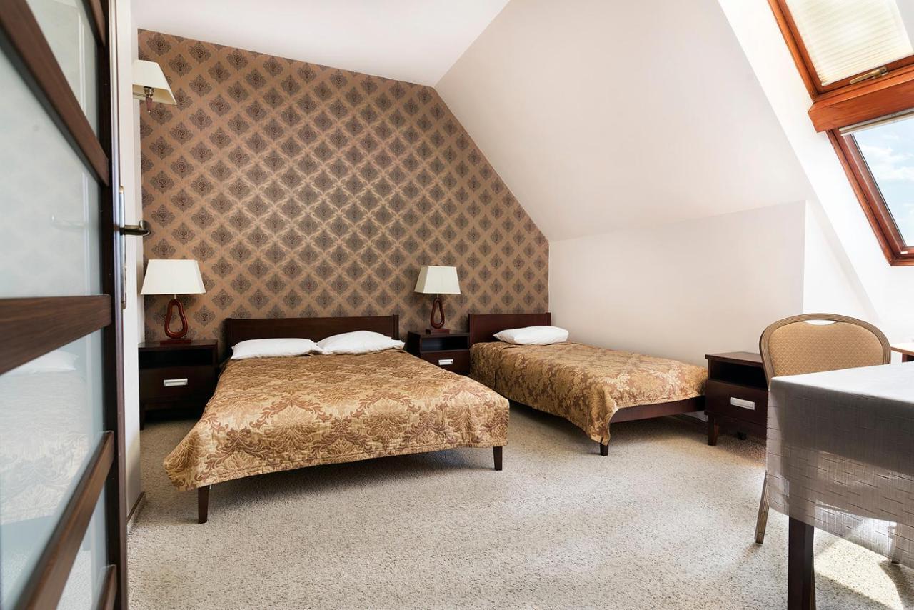 Hotel Pod Kasztanami Lublin Extérieur photo