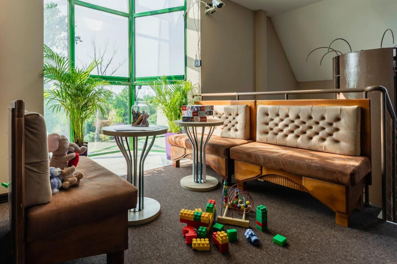 Hotel Pod Kasztanami Lublin Extérieur photo