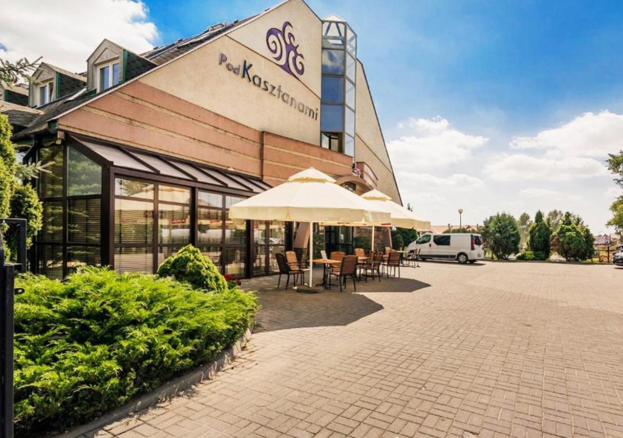 Hotel Pod Kasztanami Lublin Extérieur photo