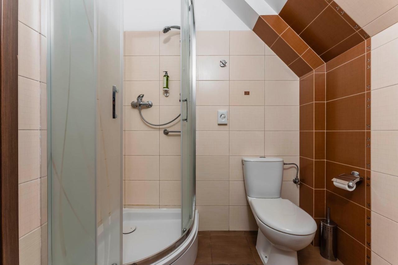 Hotel Pod Kasztanami Lublin Extérieur photo