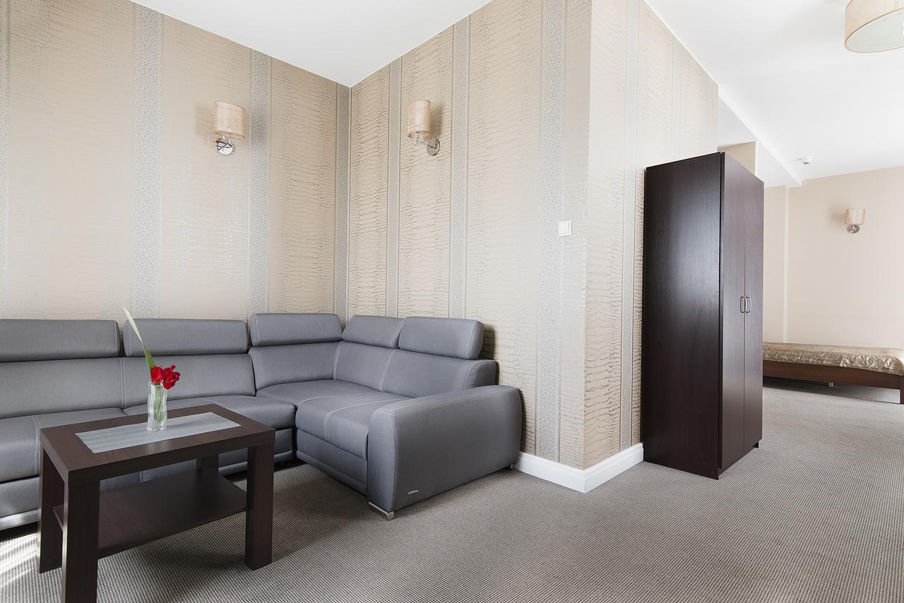 Hotel Pod Kasztanami Lublin Extérieur photo